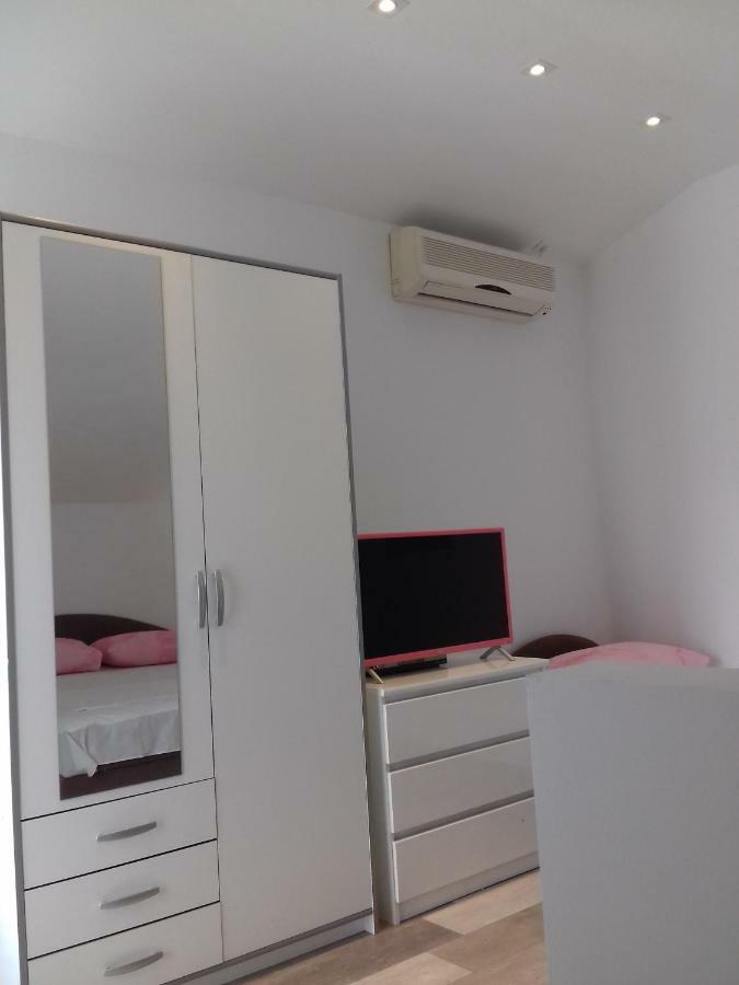 Apartman Nena Slatine Exterior foto